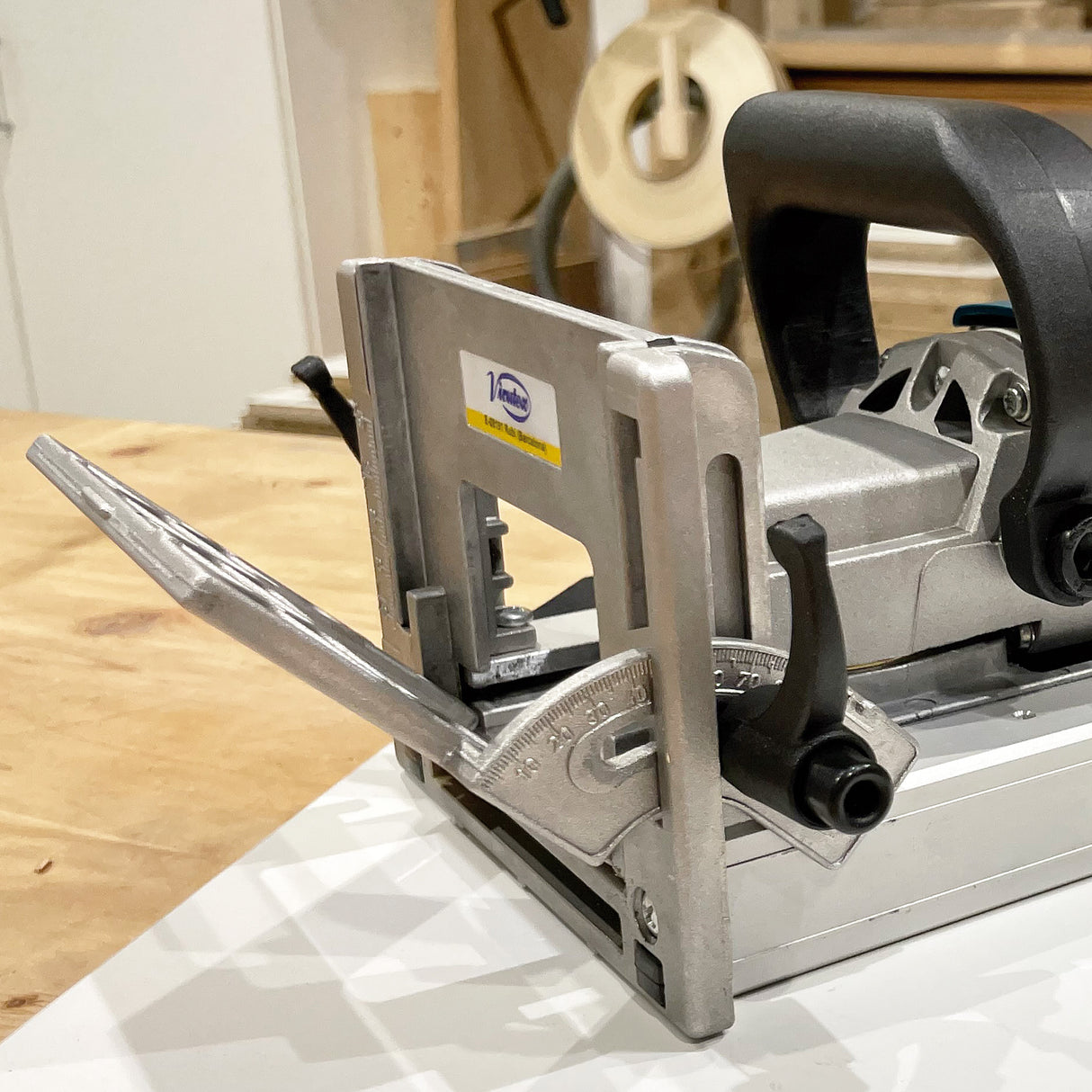 ABB311 JOINTER (W+B)